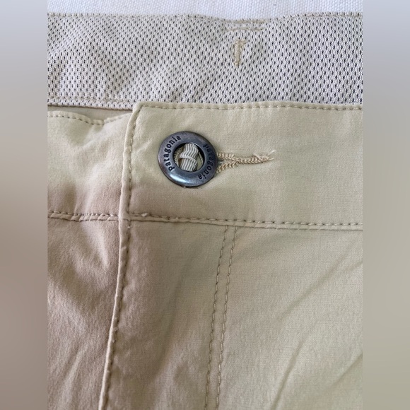 Patagonia Women's Tan Outdoor Shorts Lightweight Casual Women’s 16 - Picture 3 of 6